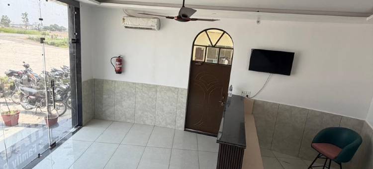 Apni Haveli Hotel And Family Restaurant图片