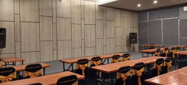 De La Charis Hotel By Waringin Hospitality图片