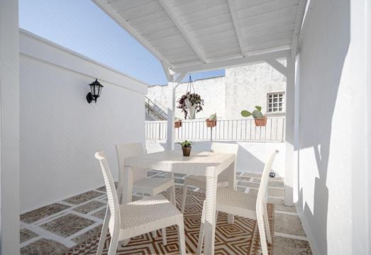 Mia & Mimi - House with Terrace Hotel Overview