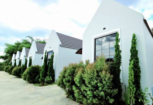 Le Kabin Hotel Overview