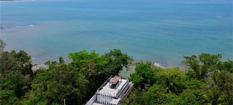 The Munique Cliff House Chumphon - private jacuzzi with beach views图片