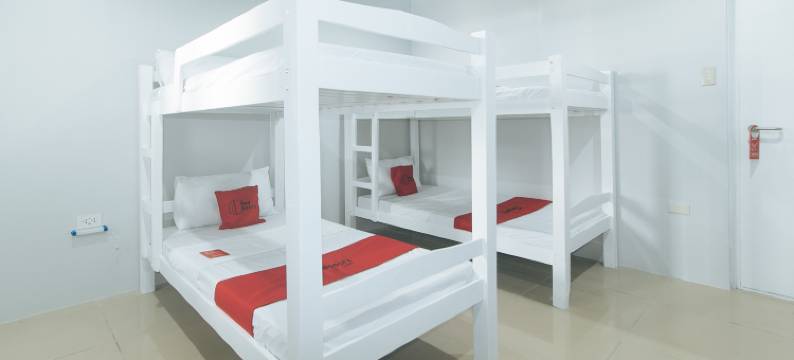 RedDoorz @ Coral Tree Residences图片