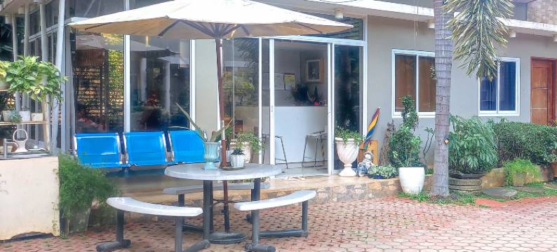 RedDoorz @ Alejandros Suites & Venue图片