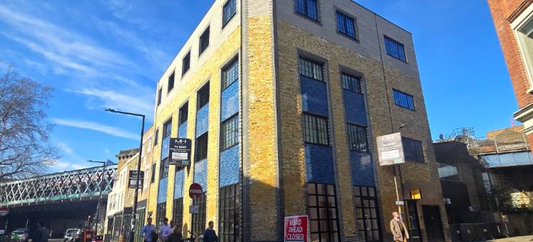 Kula - London Bridge图片