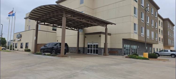 威尔罗杰斯机场的 FairBridge 酒店及套房，餐厅和酒吧(FairBridge Inn And Suites Will Rogers Airport | Restaurant & Bar)图片