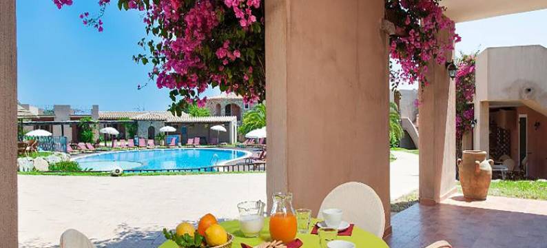 带泳池的海滨隐居处(Coastal Hideaway with Pool)图片