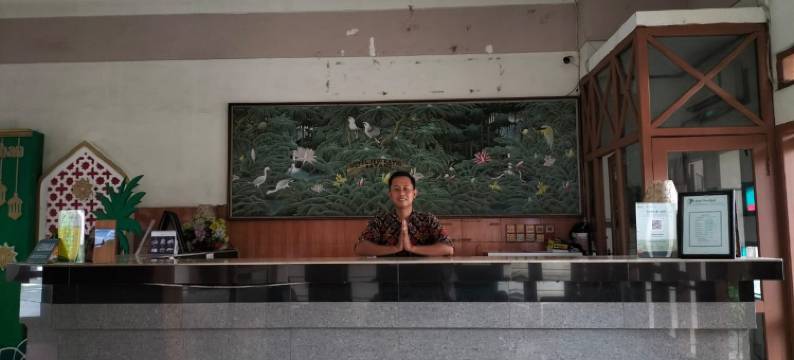 位于泰加尔萨里的2卧室-500平方米|带1个独立浴室(Dewi Ratih Hotel Batang)图片