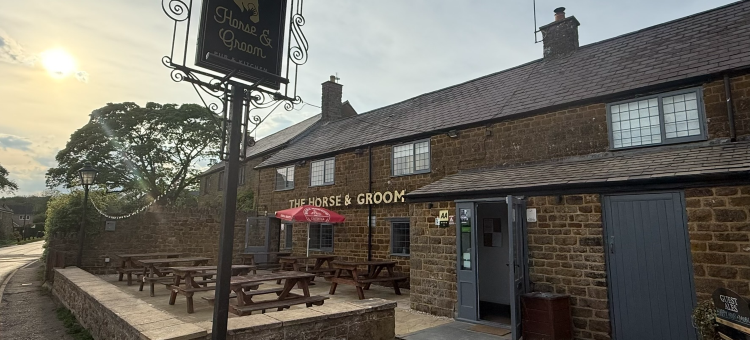 马和马夫旅馆(Ru's Inn at the Horse and Groom)图片