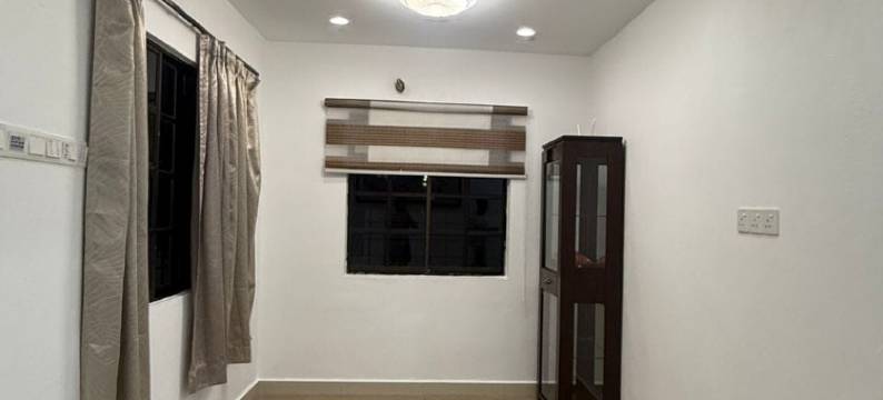 位于高渊的3卧室半独立房屋-2751平方米 带2间厕所 - 开心民宿(HAPPY GUEST HOUSE TAMAN COWIN NIBONG TEBAL)图片