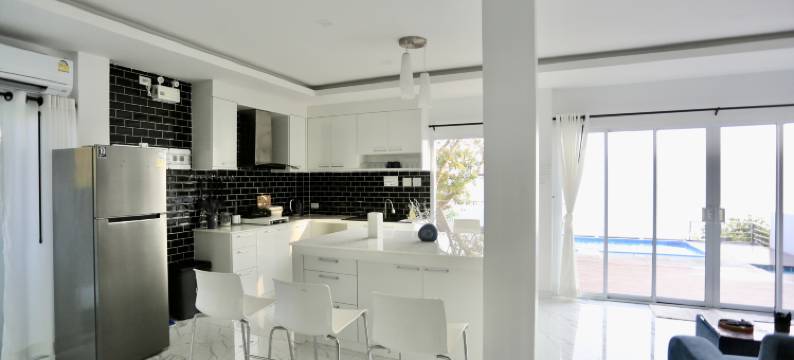 The Munique Cliff House Chumphon - private jacuzzi with beach views图片