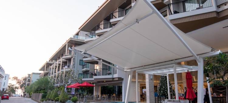 普吉芭东海滨泳池公寓(Beachfront and Deluxe Pool Access Patong Phuket)图片