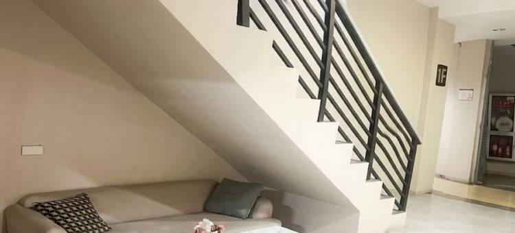 安赫莱斯市红多兹酒店-M Two Condotels友谊(RedDoorz @ M Two Condotels Friendship Angeles City)图片