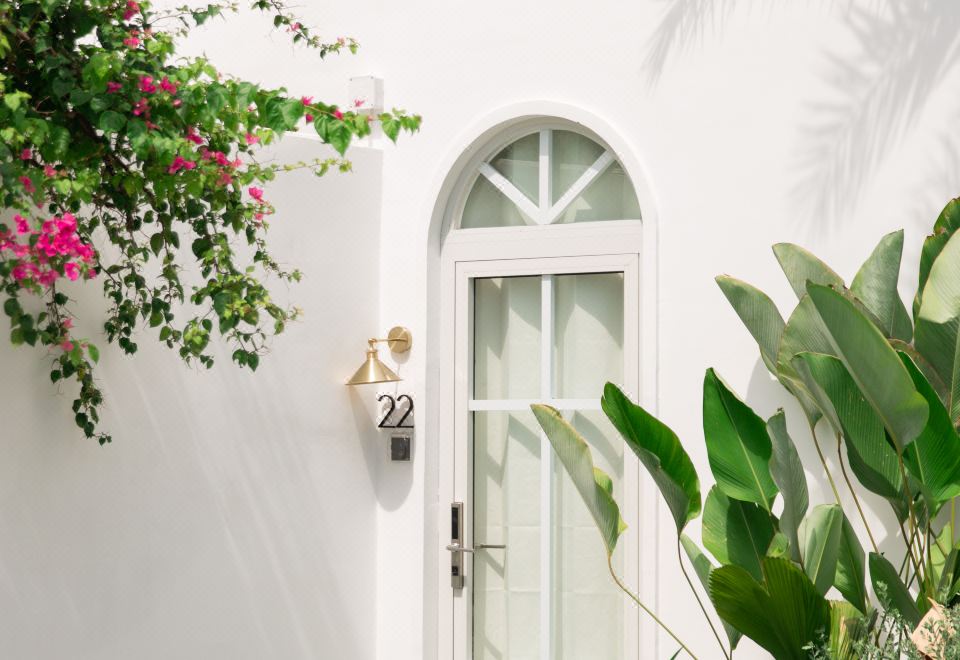 LASAOMA HOMESTAY Hotel Overview