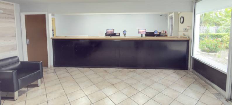 灯笼套房酒店-萨拉索塔(Lantern Inn & Suites - Sarasota)图片