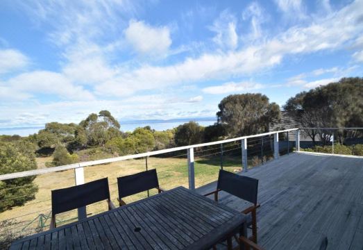 Waders Hotel Overview