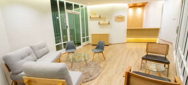 O-Zone机场里维拉小屋(The O-Zone Airport Riviera Lodge)图片
