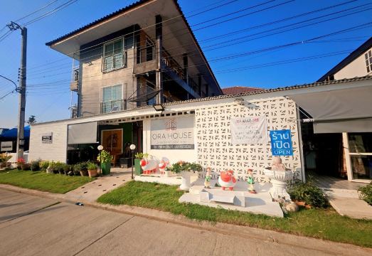 ORA HOUSE Hotel Overview