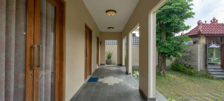 格里亚巴扬克拉古曼(Private Villa - Griya Bayan Kraguman)图片