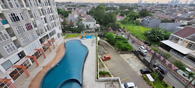 Apartemen amazana cheapest,cozy with wifi,pool and gym by luckystay图片