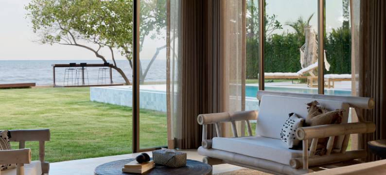 Mola-Mola Beachfront Villa by Yudee Assets图片