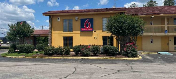 Studio 6 亨茨维尔，阿拉巴马大学大道(Studio 6 Extended Stay - Huntsville, AL University Drive)图片