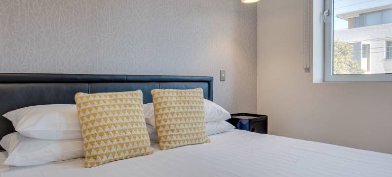 靠近市区的宽敞两卧室公寓(Spacious 2 Bed Apartment Close to City)图片