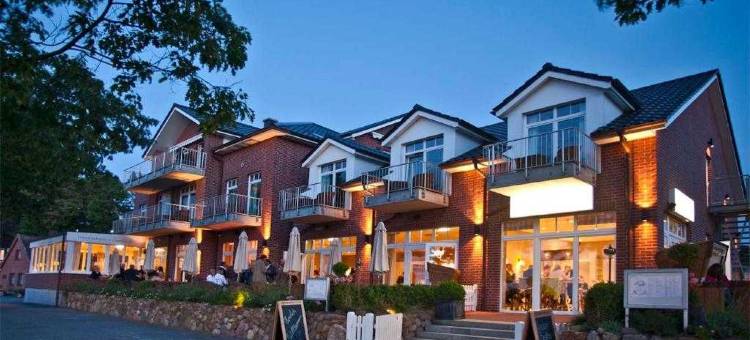 海肯多夫波罗的海海滨桑拿酒店(Belvilla)(Heikendorf Ostseebad Strandhotel mit Sauna by Belvilla)图片