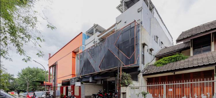 红门酒店普拉斯@D San布阿巴图公寓(RedDoorz Plus @ D San Residence Buah Batu)图片