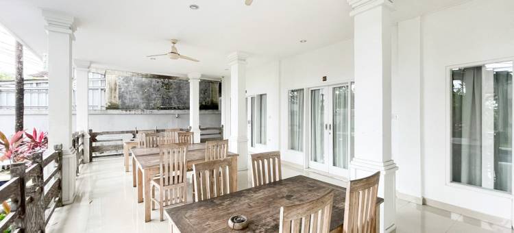 Urbanview Hotel Lilis Ikvala Radha图片