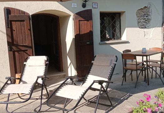 Dormouse House Hotel Overview