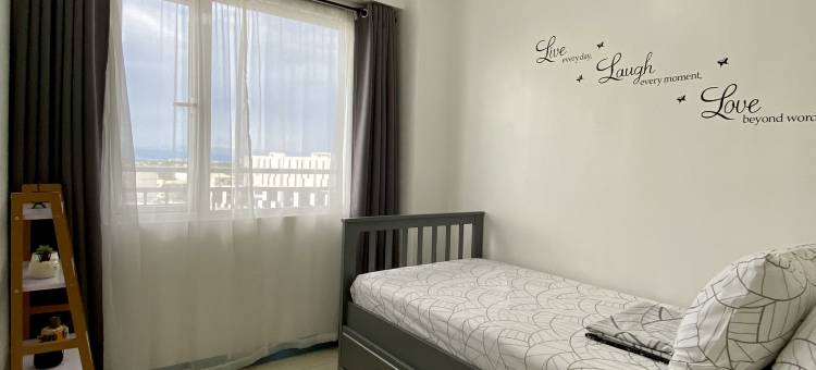 A Cozy 2 Bedroom Unit with a Parking at South Residences SM Southmall图片