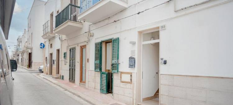 Terra | 2-Bedroom with Shared Kitchen & Balcony – Seafront Location图片