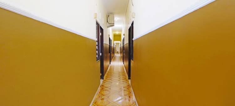 Townhouse Oak巨港酒店，靠近巨港高尔夫俱乐部，前KR酒店(Townhouse Oak Palembang near Palembang Golf Club formerly KR Hotel)图片