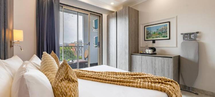 Saltstayz Premier 靠近第44区企业中心(Saltstayz Premier Near Sector 44 Corporate Hub)图片