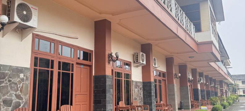 位于泰加尔萨里的2卧室-500平方米|带1个独立浴室(Dewi Ratih Hotel Batang)图片