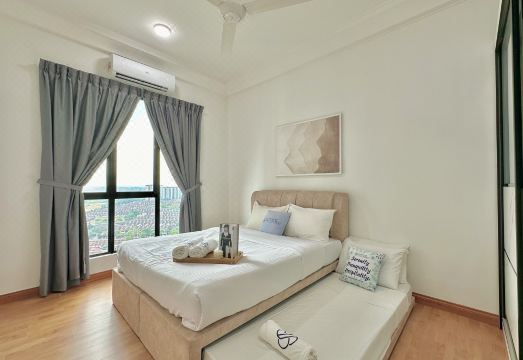 The Platino Near Paradigm Mall By Stayrene Hotel Overview