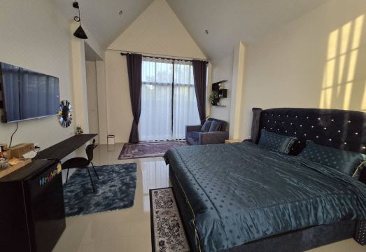 Le Kabin Hotel Overview