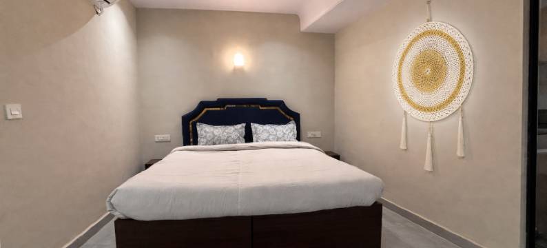 Modern Cozy 1BHK Studio, King Bed & Kitchenette图片