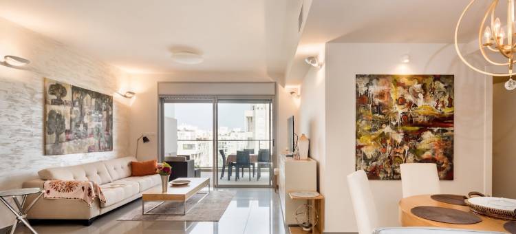 Urban Gem with Outdoor Lounge by Sea N Rent图片