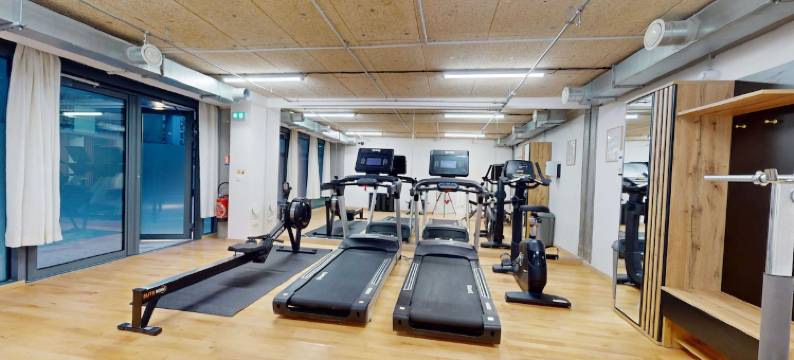 Room 1004 in a premium residence- Sport/laundry图片