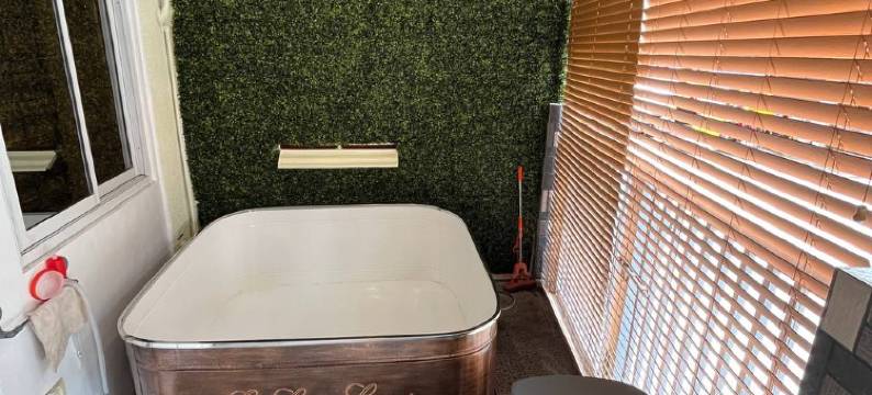 En Casa Cavite Home w/ Pool Tub & Playstation in Tanza图片