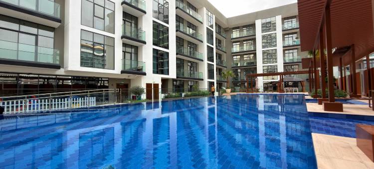 Westview Garden Spacious Balcony Room with Pool Gym Access in JVC图片