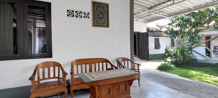 OYO 95097 格里亚阿斯里旅馆(OYO 95097 Griya Asri Guest House)图片