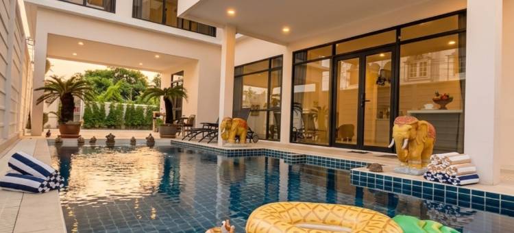 Villa Chantara: Central Pattaya, Walking Street, 7BR, Private Pool, Karaoke & Pool Table图片