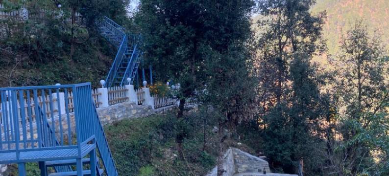 塔察拉 卡万(Tatsaaraa Kavan)图片