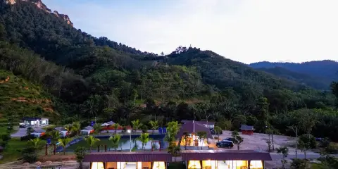 Khaosok River Stone Resort & Camp
