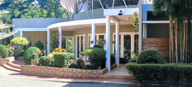 RedDoorz at Alejandro's Suites & Venue图片