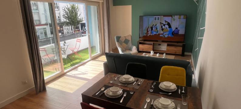 City Center Apartment – 3 Bedrooms, 3 Bathrooms, Parking & Balcony图片