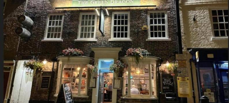 绿龙酒店(The Green Dragon at Bedale by OYO)图片