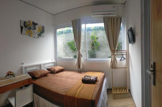 Hebe Hostel & Hospitality Networks Hotel Overview